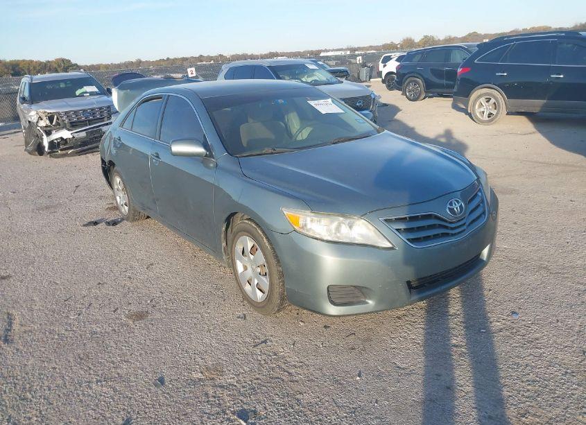 2011 Toyota Camry LE (VIN 4T4BF3EK6BR152509) main photo