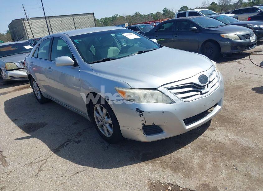 2011 Toyota Camry LE (VIN 4T4BF3EK6BR154387) main photo