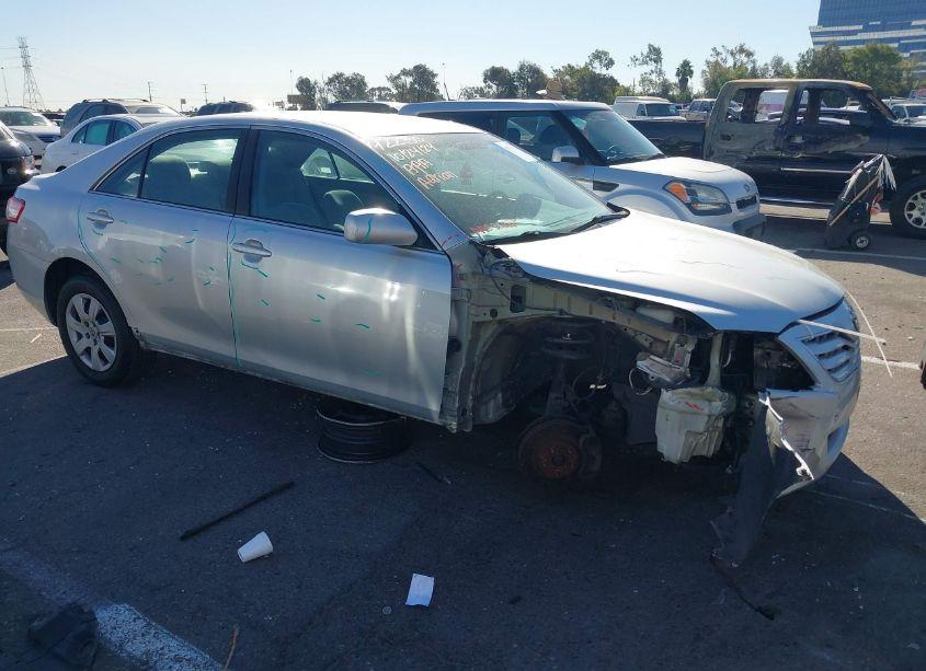 2011 Toyota Camry LE (VIN 4T4BF3EK6BR158309) main photo