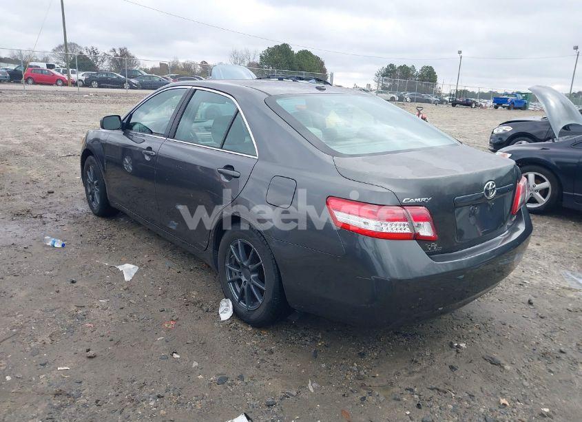 Photo 3 of 2011 Toyota Camry LE (VIN 4T4BF3EK6BR172002)