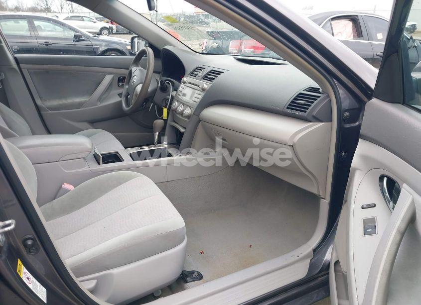 Photo 5 of 2011 Toyota Camry LE (VIN 4T4BF3EK6BR172002)