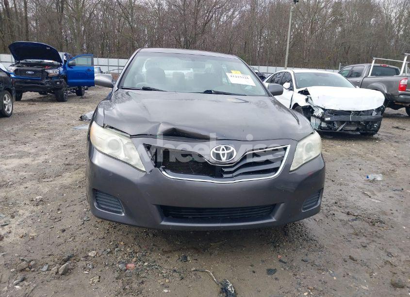 Photo 6 of 2011 Toyota Camry LE (VIN 4T4BF3EK6BR172002)