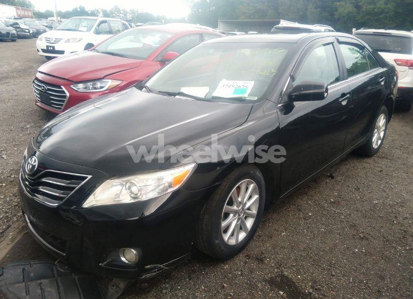 Photo 2 of 2011 Toyota Camry XLE (VIN 4T4BF3EK6BR177488)