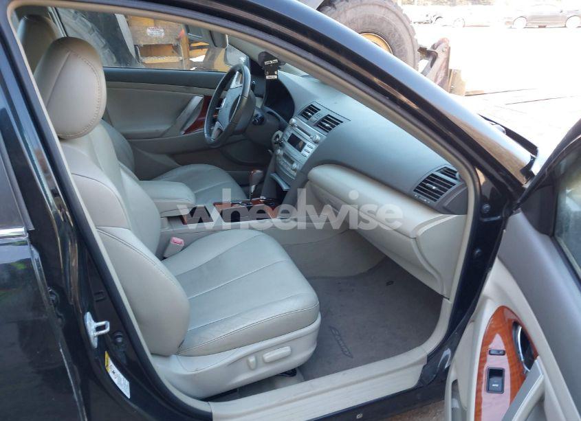 Photo 5 of 2011 Toyota Camry XLE (VIN 4T4BF3EK6BR177488)