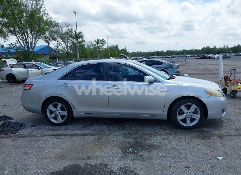 Photo 13 of 2011 Toyota Camry (VIN 4T4BF3EK6BR181315)