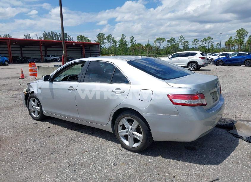 Photo 3 of 2011 Toyota Camry (VIN 4T4BF3EK6BR181315)