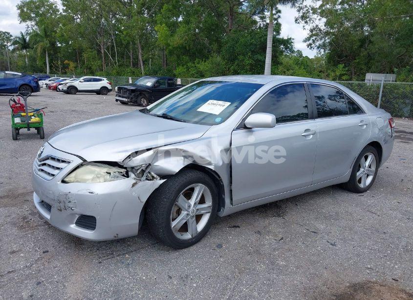 Photo 6 of 2011 Toyota Camry (VIN 4T4BF3EK6BR181315)