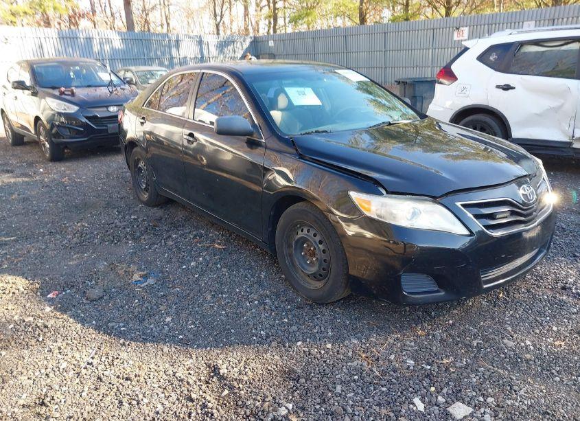 2011 Toyota Camry LE (VIN 4T4BF3EK6BR186174) main photo
