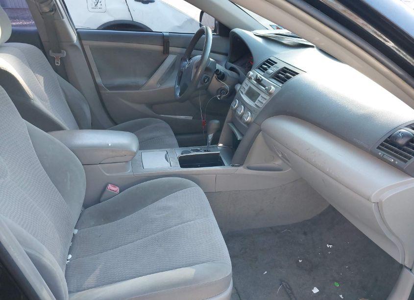 Photo 5 of 2011 Toyota Camry LE (VIN 4T4BF3EK6BR186174)