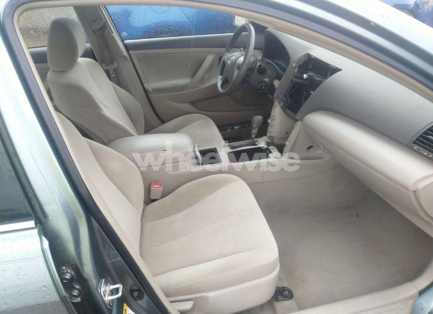 Photo 5 of 2010 Toyota Camry LE (VIN 4T4BF3EK7AR005565)