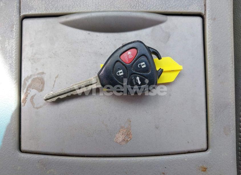 Photo 11 of 2010 Toyota Camry LE (VIN 4T4BF3EK7AR007011)