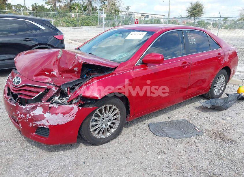 Photo 2 of 2010 Toyota Camry LE (VIN 4T4BF3EK7AR007011)