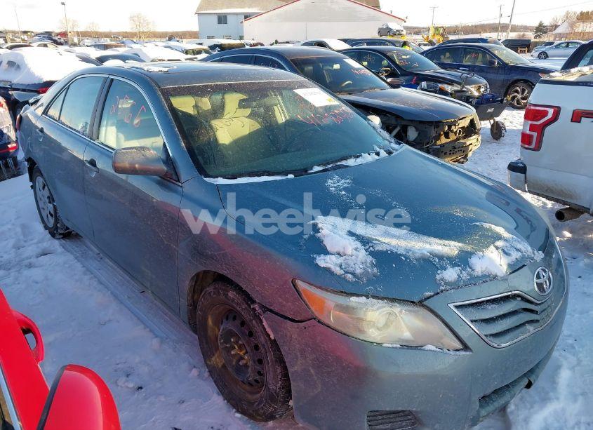2010 Toyota Camry LE (VIN 4T4BF3EK7AR013861) main photo