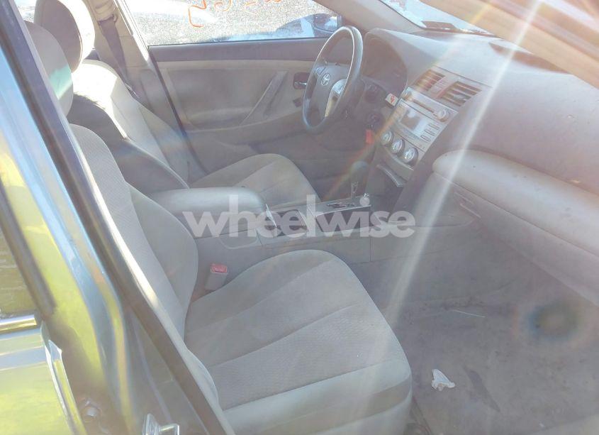 Photo 5 of 2010 Toyota Camry LE (VIN 4T4BF3EK7AR013861)