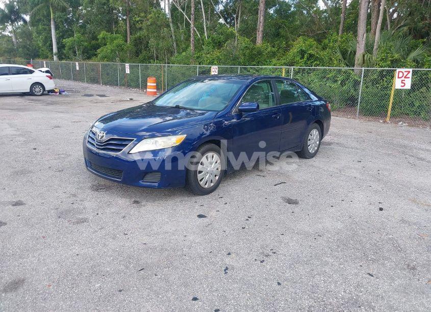 Photo 2 of 2010 Toyota Camry LE (VIN 4T4BF3EK7AR014945)