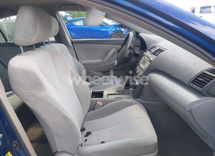 Photo 5 of 2010 Toyota Camry LE (VIN 4T4BF3EK7AR014945)