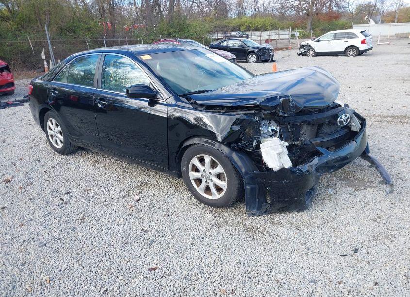 2010 Toyota Camry LE (VIN 4T4BF3EK7AR021085) main photo