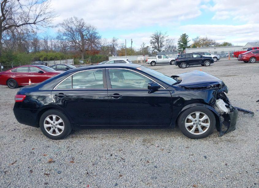 Photo 14 of 2010 Toyota Camry LE (VIN 4T4BF3EK7AR021085)