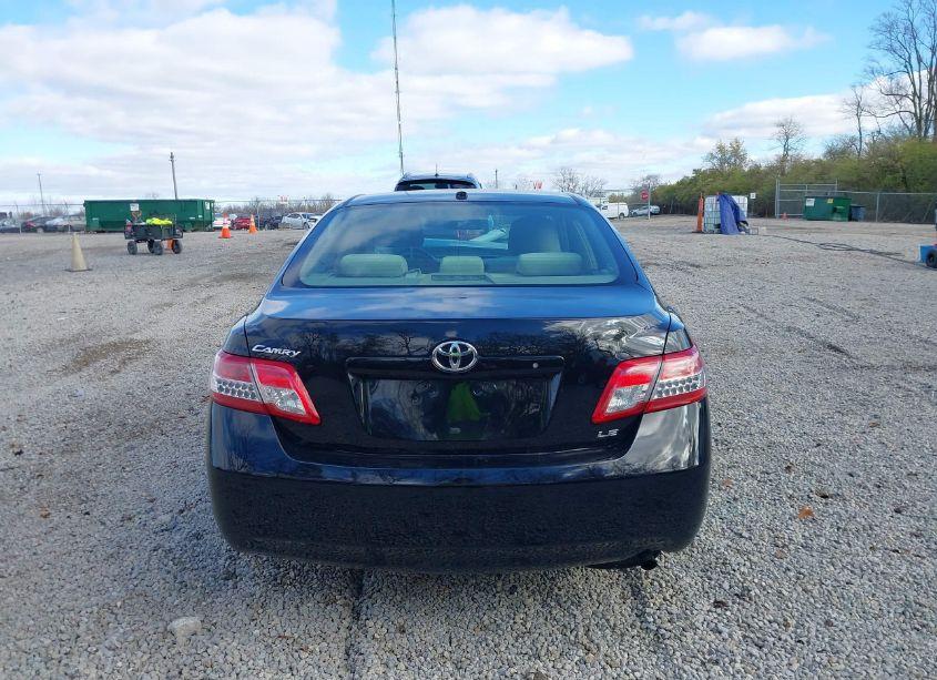 Photo 17 of 2010 Toyota Camry LE (VIN 4T4BF3EK7AR021085)