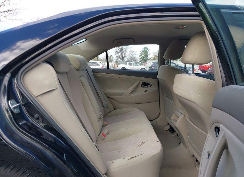 Photo 8 of 2010 Toyota Camry LE (VIN 4T4BF3EK7AR021085)