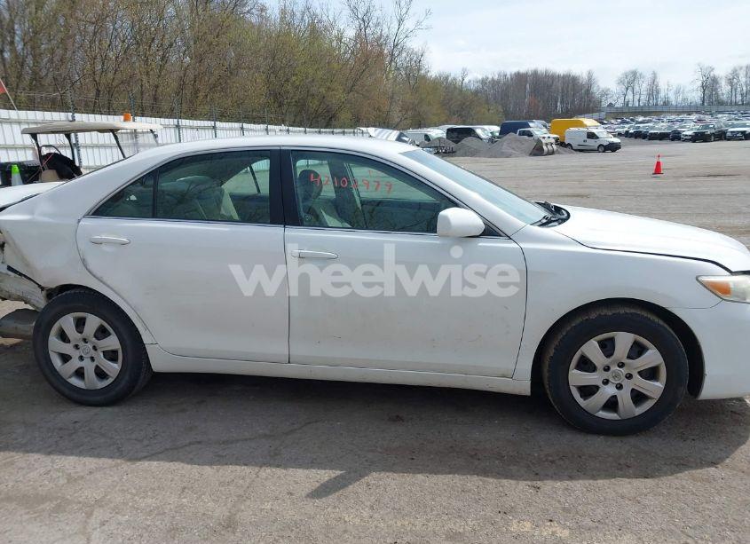 Photo 14 of 2010 Toyota Camry LE (VIN 4T4BF3EK7AR027601)