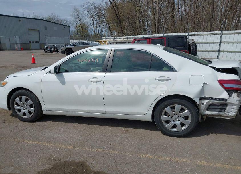 Photo 15 of 2010 Toyota Camry LE (VIN 4T4BF3EK7AR027601)