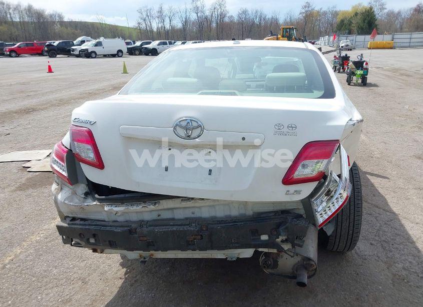 Photo 17 of 2010 Toyota Camry LE (VIN 4T4BF3EK7AR027601)