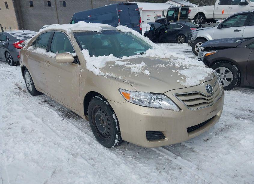 2010 Toyota Camry LE (VIN 4T4BF3EK7AR050540) main photo
