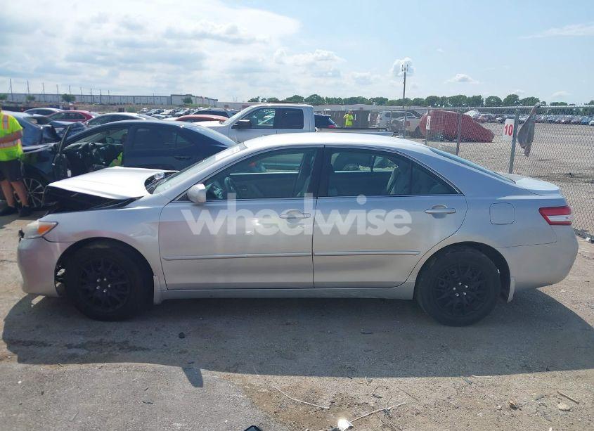 Photo 14 of 2010 Toyota Camry LE (VIN 4T4BF3EK7AR053583)