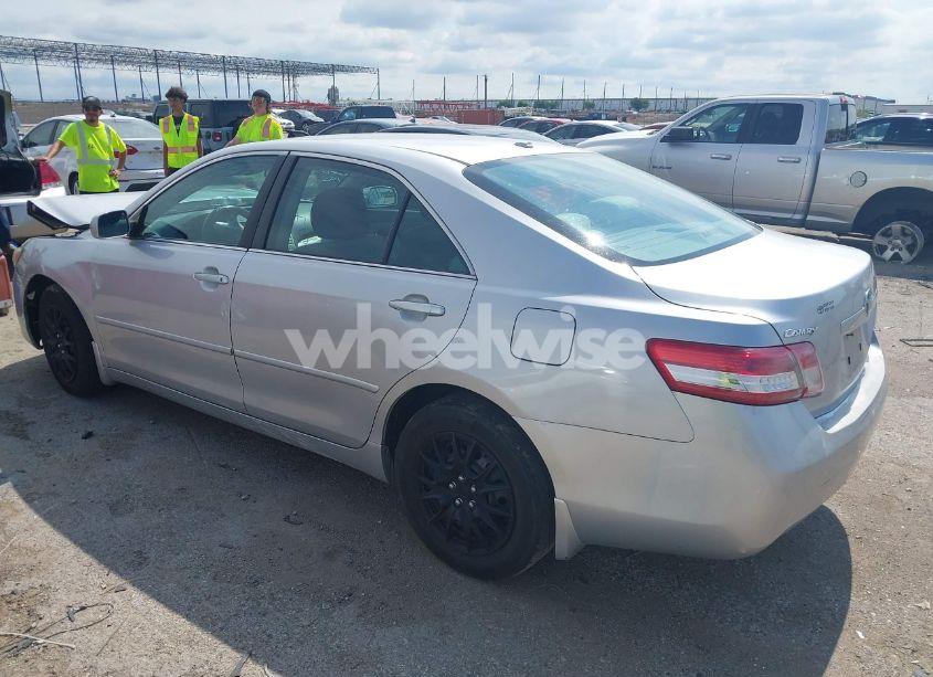 Photo 3 of 2010 Toyota Camry LE (VIN 4T4BF3EK7AR053583)