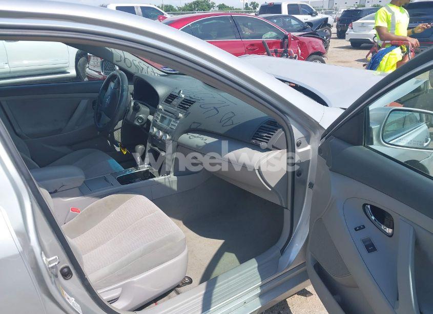 Photo 5 of 2010 Toyota Camry LE (VIN 4T4BF3EK7AR053583)