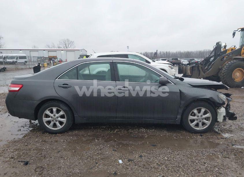 Photo 13 of 2010 Toyota Camry LE (VIN 4T4BF3EK7AR068620)
