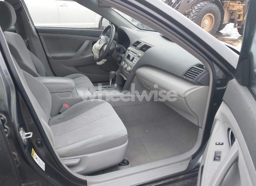 Photo 5 of 2010 Toyota Camry LE (VIN 4T4BF3EK7AR068620)