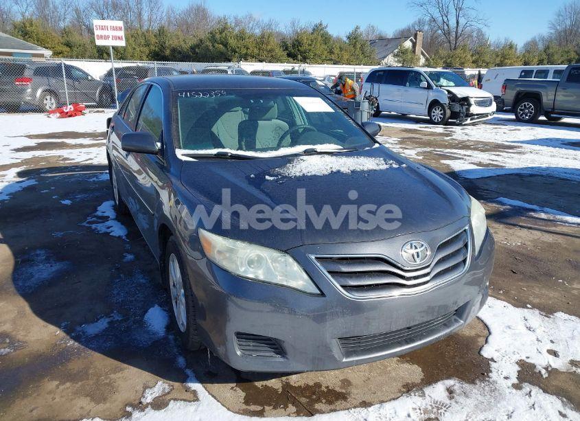 2011 Toyota Camry LE (VIN 4T4BF3EK7BR093843) main photo