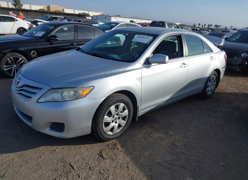 Photo 2 of 2011 Toyota Camry LE (VIN 4T4BF3EK7BR102377)