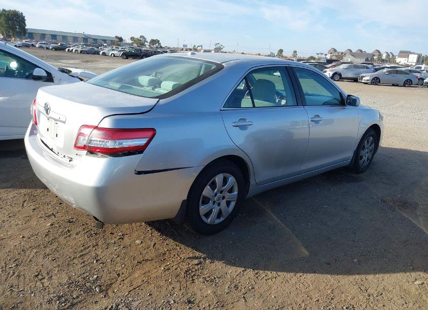 Photo 4 of 2011 Toyota Camry LE (VIN 4T4BF3EK7BR102377)