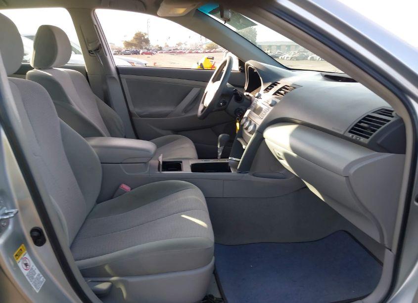 Photo 5 of 2011 Toyota Camry LE (VIN 4T4BF3EK7BR102377)