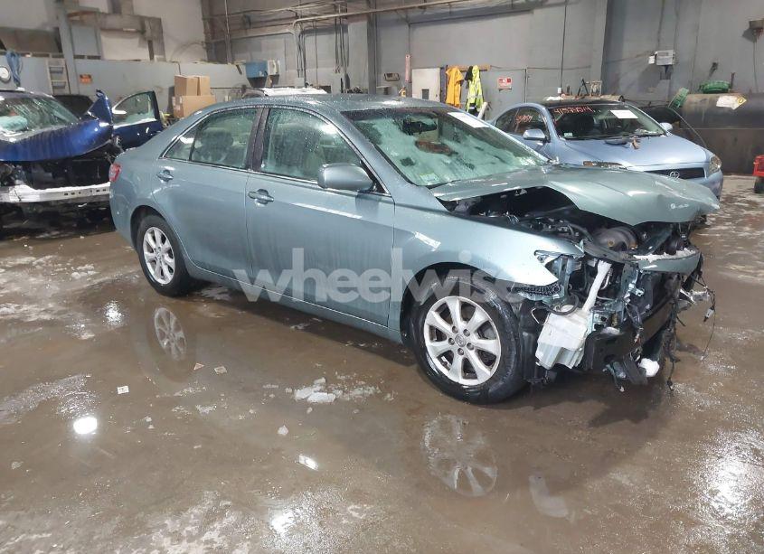 2011 Toyota Camry LE (VIN 4T4BF3EK7BR126257) main photo