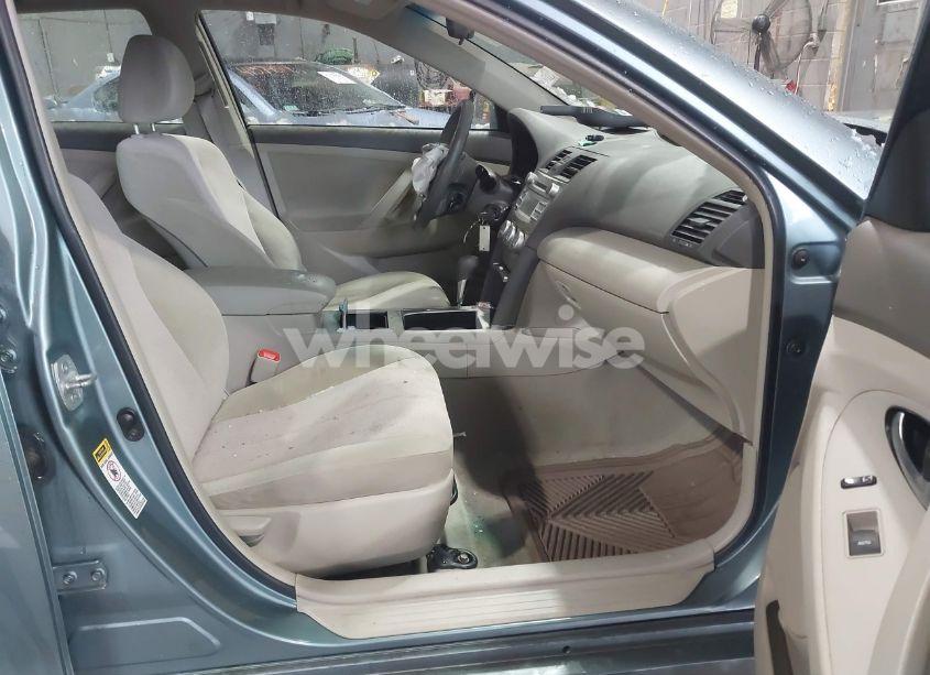 Photo 5 of 2011 Toyota Camry LE (VIN 4T4BF3EK7BR126257)