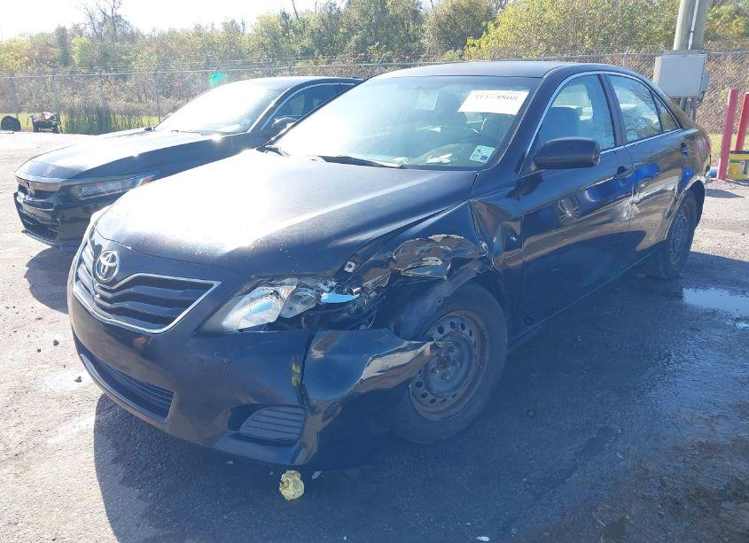 Photo 2 of 2011 Toyota Camry LE (VIN 4T4BF3EK7BR156407)