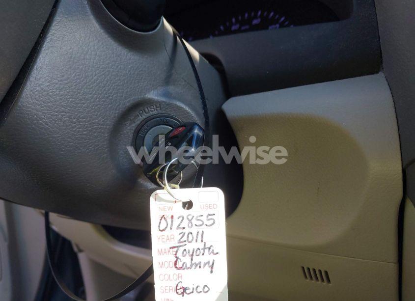 Photo 11 of 2011 Toyota Camry LE (VIN 4T4BF3EK7BR157069)