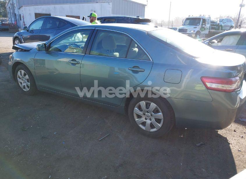 Photo 3 of 2011 Toyota Camry LE (VIN 4T4BF3EK7BR157069)