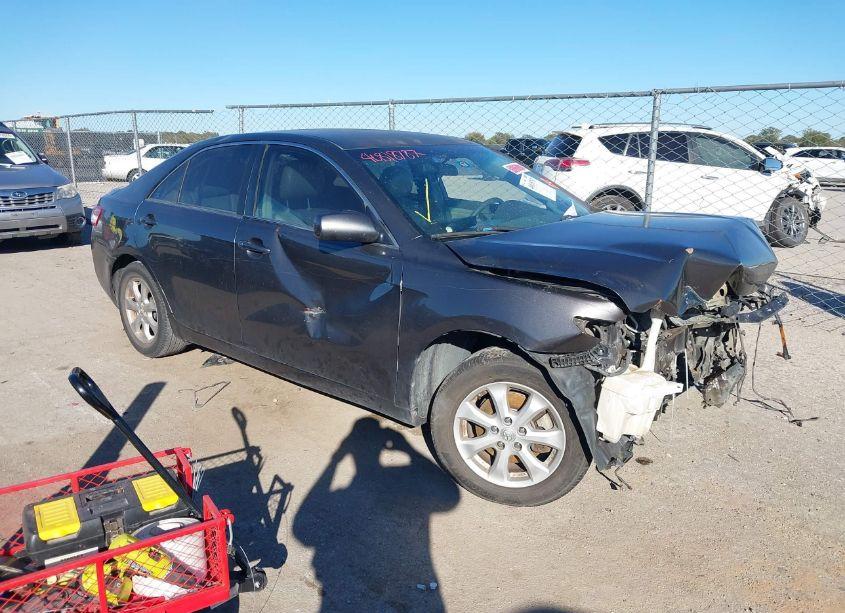 2011 Toyota Camry LE (VIN 4T4BF3EK7BR161056) main photo