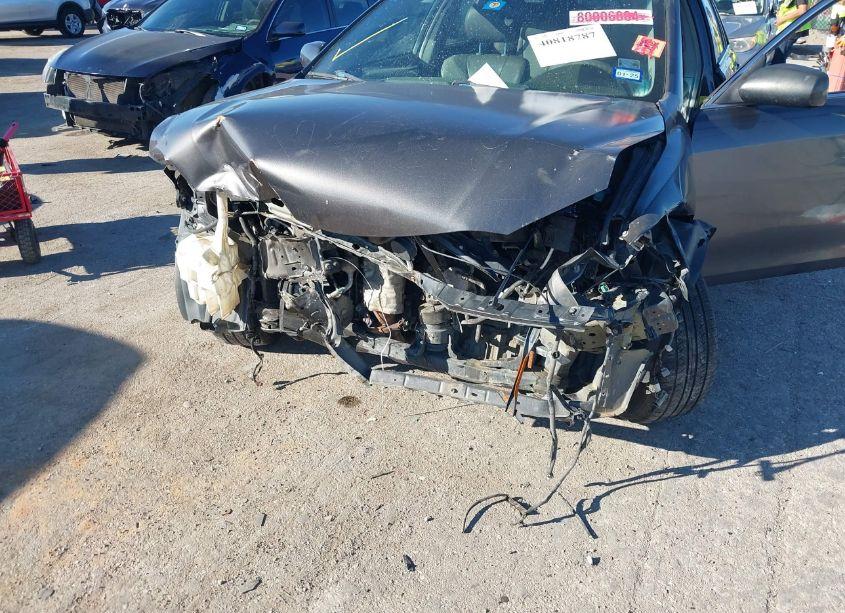 Photo 6 of 2011 Toyota Camry LE (VIN 4T4BF3EK7BR161056)