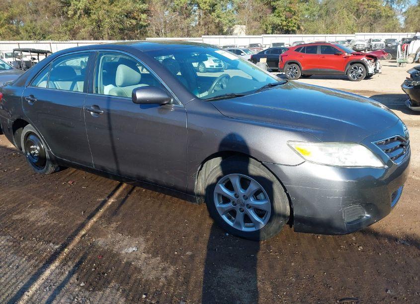 2011 Toyota Camry LE (VIN 4T4BF3EK7BR161980) main photo