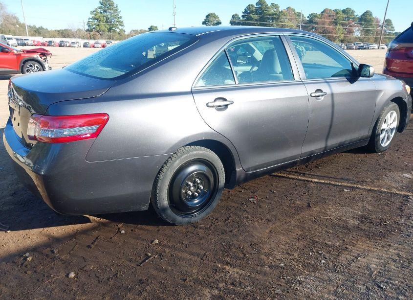 Photo 4 of 2011 Toyota Camry LE (VIN 4T4BF3EK7BR161980)