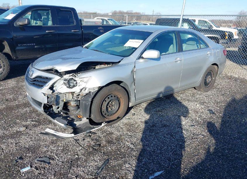 Photo 2 of 2011 Toyota Camry LE (VIN 4T4BF3EK7BR170436)