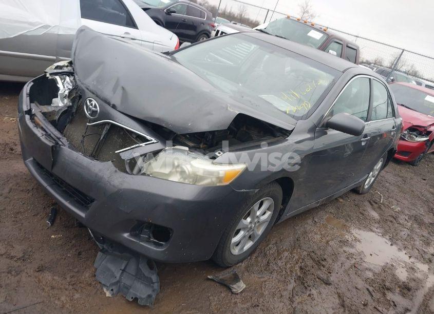 Photo 2 of 2011 Toyota Camry LE (VIN 4T4BF3EK7BR190444)