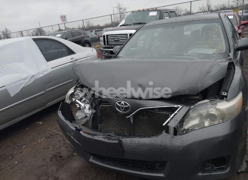 Photo 6 of 2011 Toyota Camry LE (VIN 4T4BF3EK7BR190444)