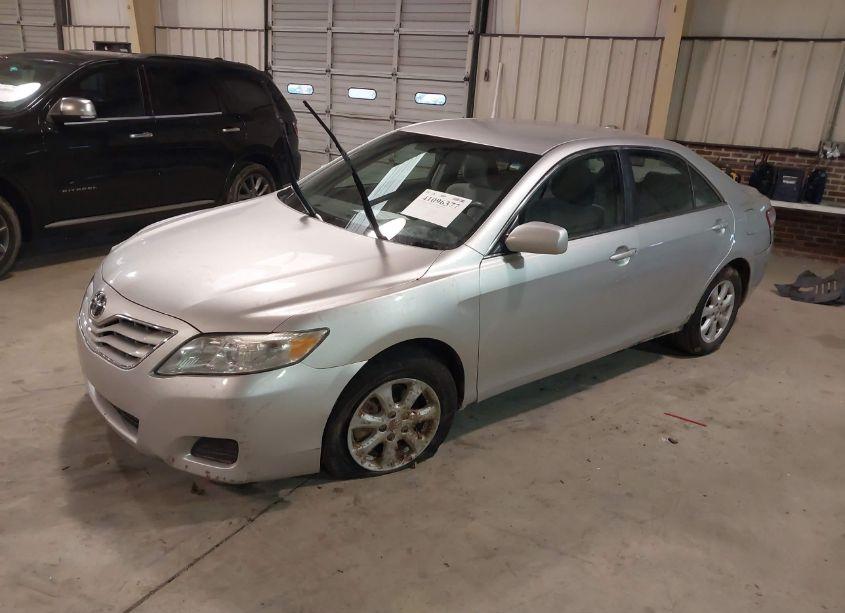 Photo 2 of 2011 Toyota Camry LE (VIN 4T4BF3EK7BR214970)